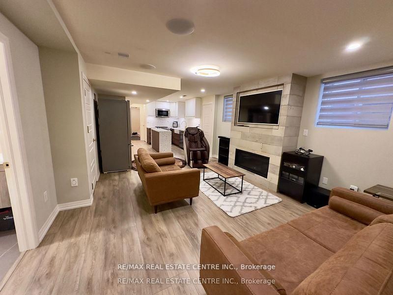 Detached at 271 Sixteen Mile Drive BASEMENT, Oakville, ON L6M 0V8, Oakville