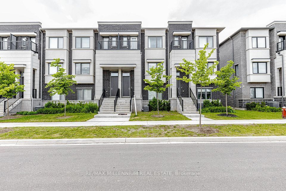 Att/Row/Townhouse at 11 Lambert Lane, Caledon, ON L7E 4M5, Caledon