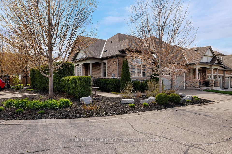 Att/Row/Townhouse at 3353 Liptay Avenue 26, Oakville, ON L6M 0M6, Oakville