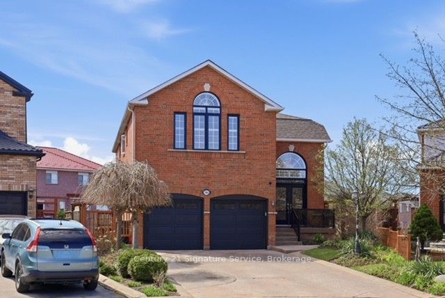 784 Avonshire Court, Mississauga, ON L5V 2P2 at 784 Avonshire Court, Mississauga, ON L5V 2P2, Mississauga, ON, L5V 2P2