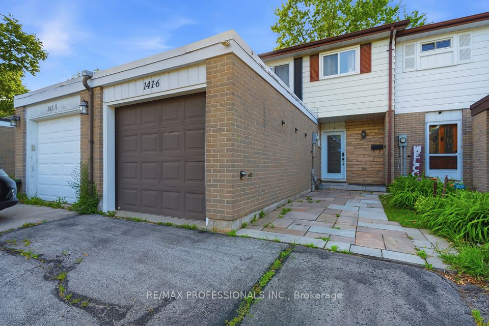 Att/Row/Townhouse at 141 Ripley Court 6, Oakville, ON L6H 1H2, Oakville