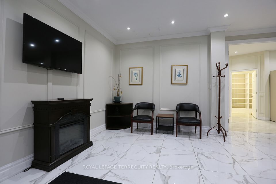1888 Wilson Avenue, Toronto W05, ON M9M 1A7