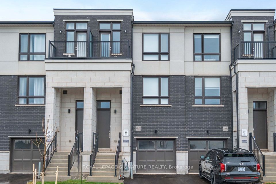 Att/Row/Townhouse at 1353 Shevchenko Boulevard, Oakville, ON L6M 5R4, Oakville