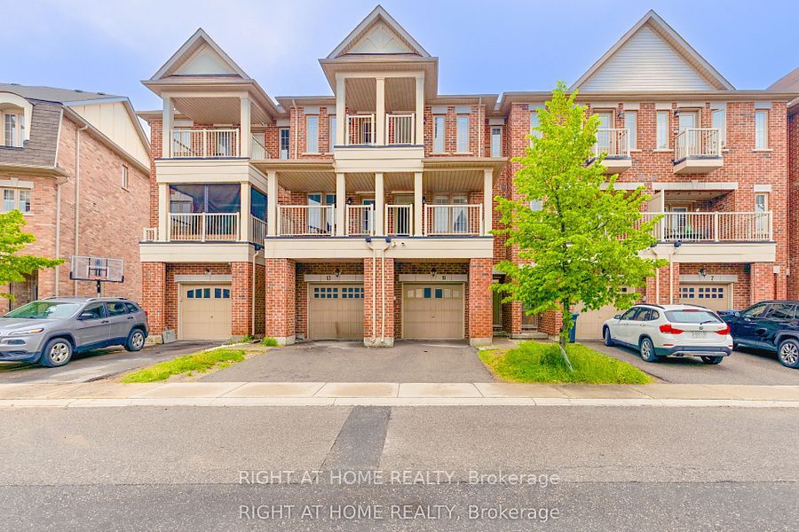 Att/Row/Townhouse at 11 Telegraph Street FULL, Brampton, ON L6Z 0H9, Brampton