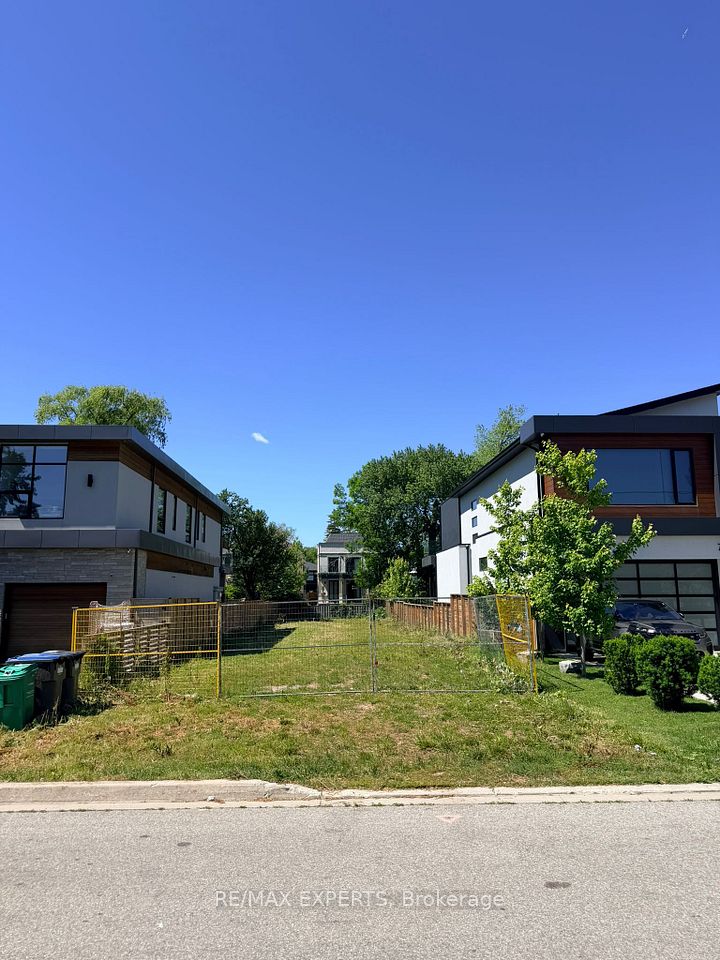 755 MONTBECK Crescent, Mississauga, ON L5G 1P4 at 755 MONTBECK Crescent, Mississauga, ON L5G 1P4, Mississauga, ON, L5G 1P4