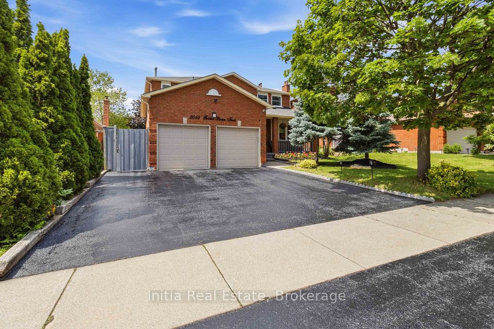 2014 Golden Briar Trail, Oakville, ON L6H 4N9 at 2014 Golden Briar Trail, Oakville, ON L6H 4N9, Oakville, ON, L6H 4N9