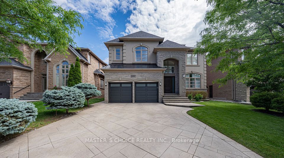 Detached at 2357 Rideau Drive, Oakville, ON L6H 7R6, Oakville