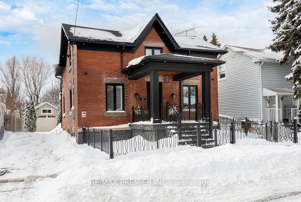 Detached at 21 Elizabeth Street N, Brampton, ON L6X 1S1, Brampton