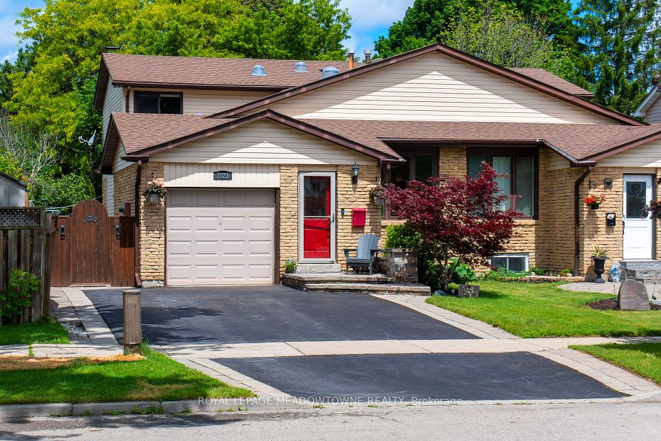 Semi-Detached  at 2821 Bucklepost Crescent, Mississauga, ON L5N 1X6, Mississauga