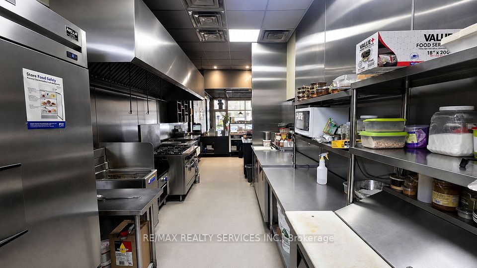 10635 Bramlea Road J7, Brampton, ON L6R 3P4