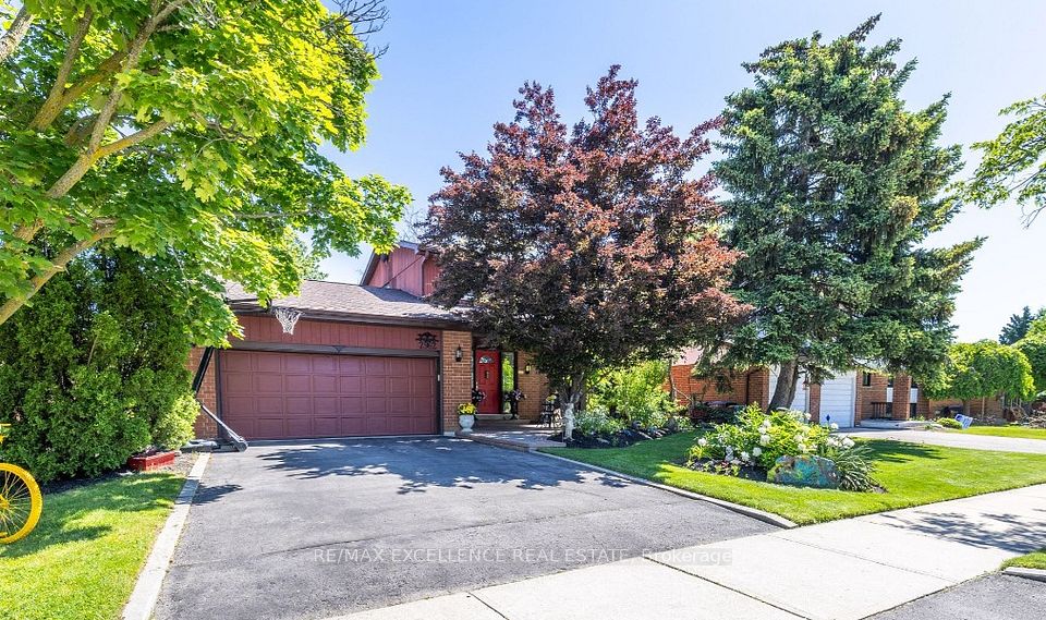 Detached at 2962 Saint Malo Circle, Mississauga, ON L5N 1S9, Mississauga