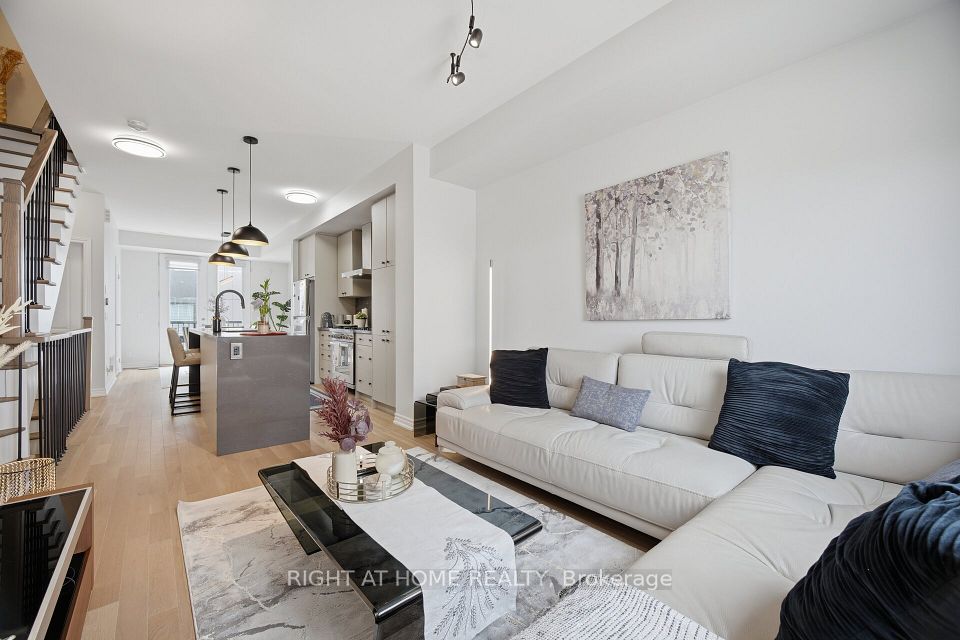 Att/Row/Townhouse at 348 Wheat Boom Drive 6, Oakville, ON L6H 3V6, Oakville