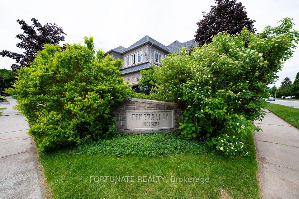 Att/Row/Townhouse at 2071 Pinevalley Crescent, Oakville, ON L6H 6L8, Oakville