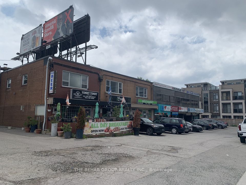705 Lawrence Avenue W 203, Toronto, ON M6A 1B4
