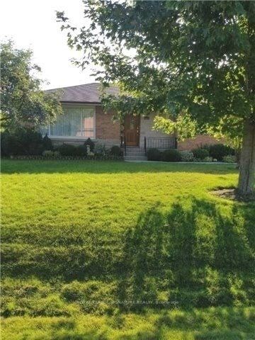 216 Wales Crescent, Oakville, ON L6L 3X7 at 216 Wales Crescent, Oakville, ON L6L 3X7, Oakville, ON, L6L 3X7