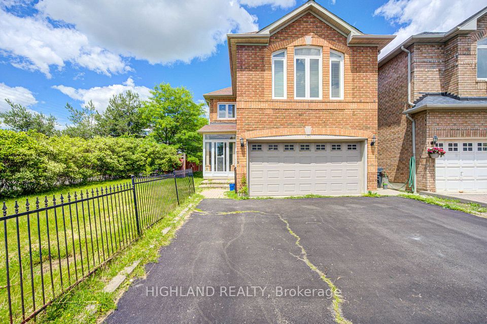 Detached at 5327 Landsborough Avenue Upper Level, Mississauga, ON L5R 3X1, Mississauga