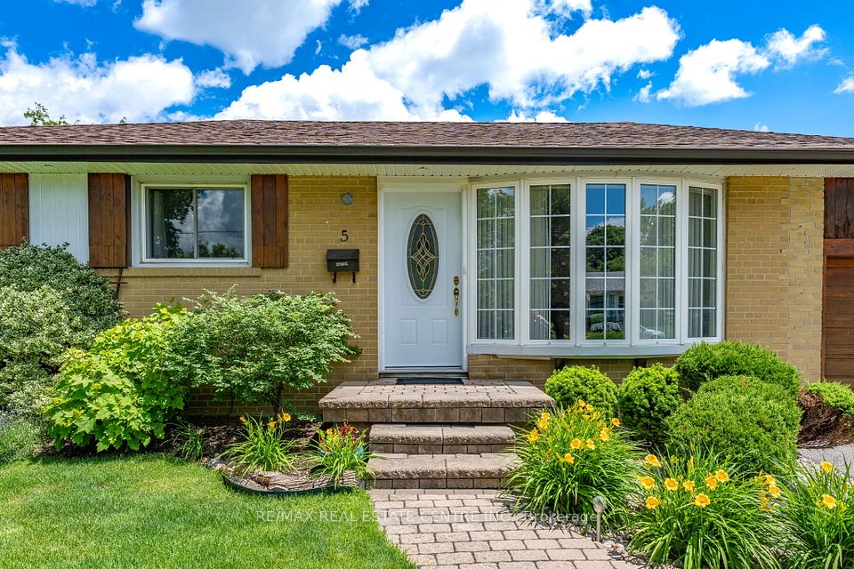 Detached at 5 Hale Drive, Halton Hills, ON L7G 4C3, Halton Hills