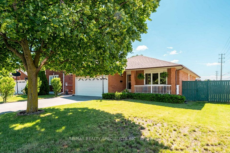 330 Hickory Circle, Oakville, ON L6H 4T5 at 330 Hickory Circle, Oakville, ON L6H 4T5, Oakville, ON, L6H 4T5
