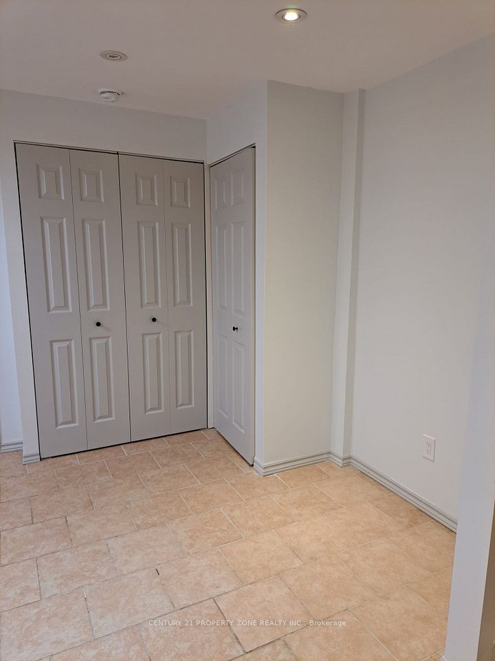 Semi-Detached  at 3281 Sunlight Street, Mississauga, ON L5M 0G7, Mississauga