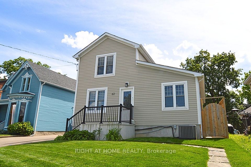 Detached at 62 Charles Street, Milton, ON L9T 2G7, Milton
