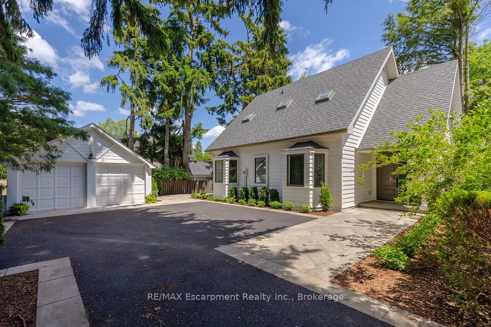 Detached at 21 Second Street, Oakville, ON L6J 3T1, Oakville