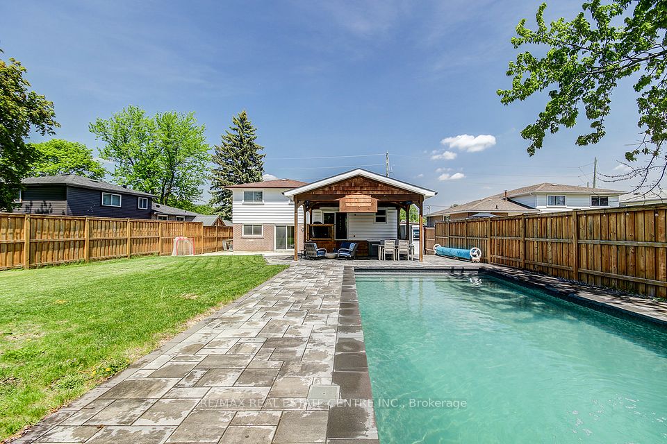 Detached at 200 DELREX Boulevard, Halton Hills, ON L7G 4E7, Halton Hills