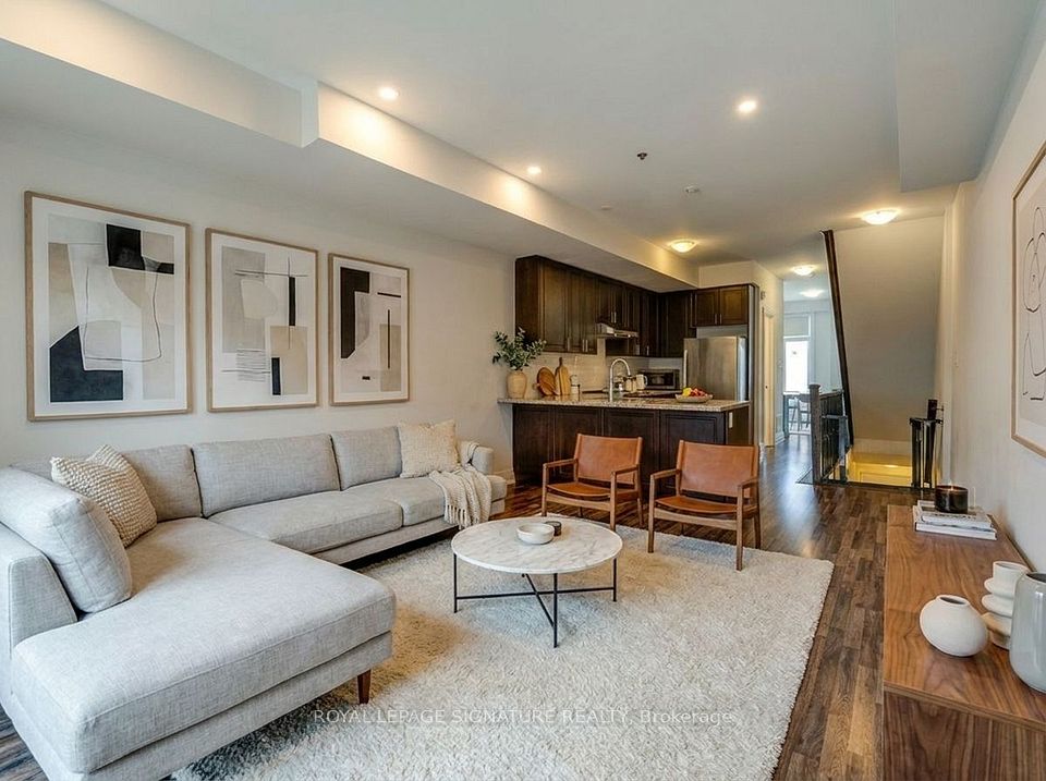Att/Row/Townhouse at 59 Creekbank Road Upper, Toronto W04, ON M6L 0A4, Toronto W04