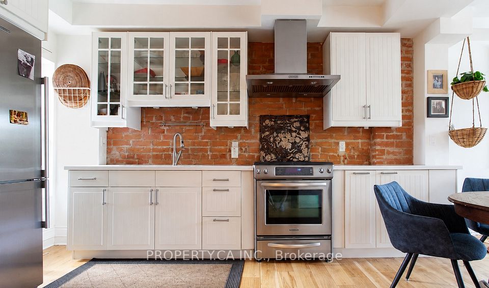 Att/Row/Townhouse at 13 Hook Avenue Upper, Toronto W02, ON M6P 1T2, Toronto W02