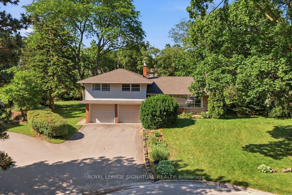 Detached at 308 South Court S, Burlington, ON L7N 1S7, Burlington