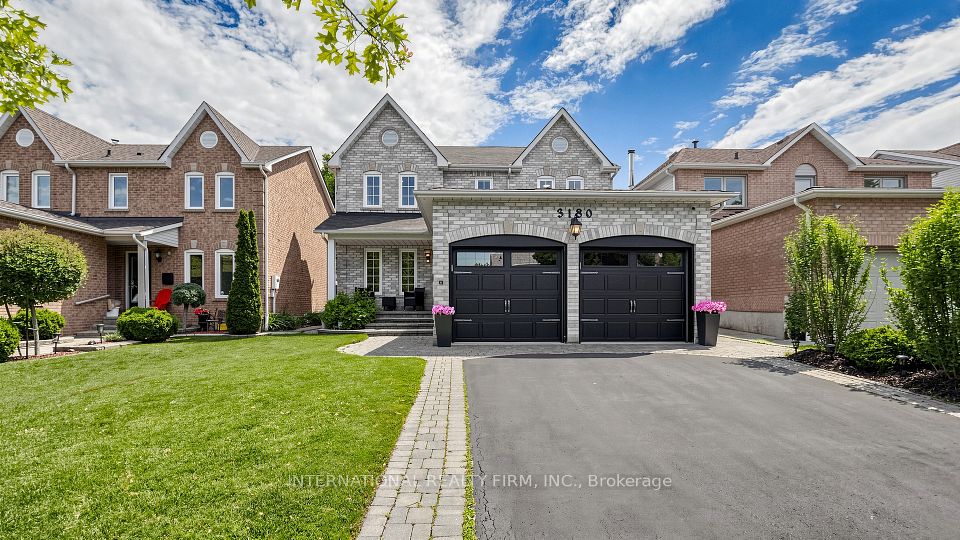 Detached at 3180 Pebblewood Road, Mississauga, ON L5N 6P5, Mississauga