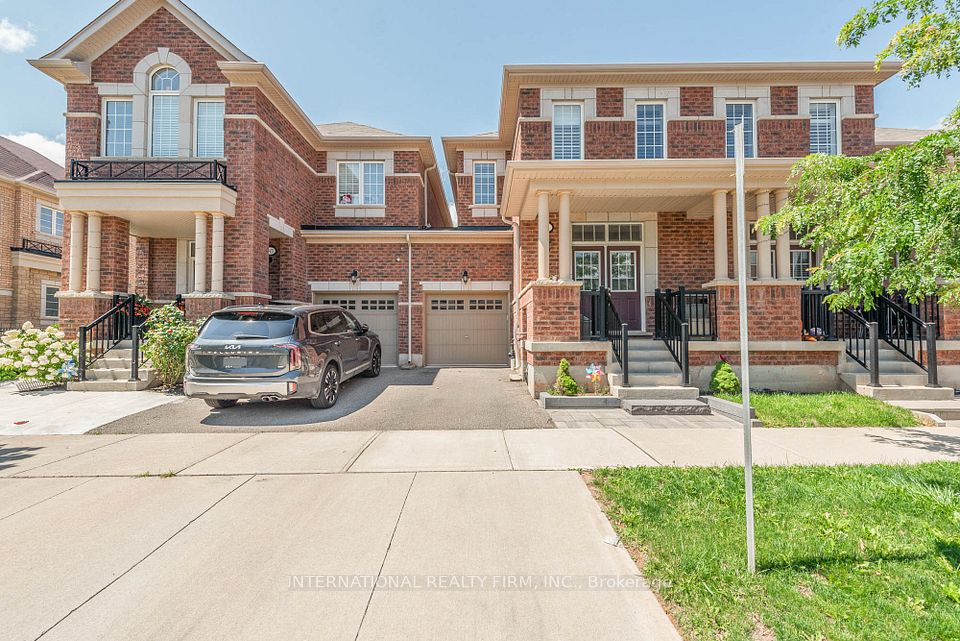 Att/Row/Townhouse at 99 Huguenot Road, Oakville, ON L6H 0M3, Oakville