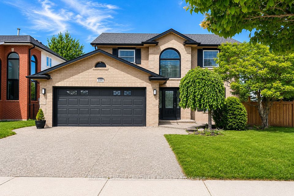 Detached at 2197 Oakridge Crescent, Burlington, ON L7M 4C8, Burlington