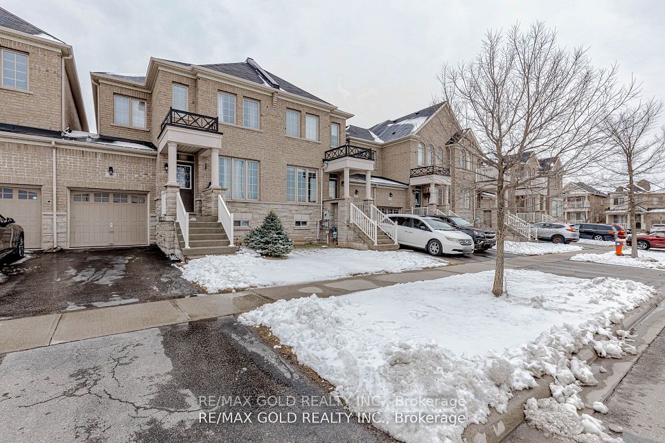 Att/Row/Townhouse at 39 Chesterwood Crescent, Brampton, ON L6Y 0Z4, Brampton