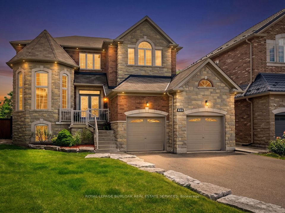 Detached at 655 Kozel Court, Mississauga, ON L4Z 4E4, Mississauga