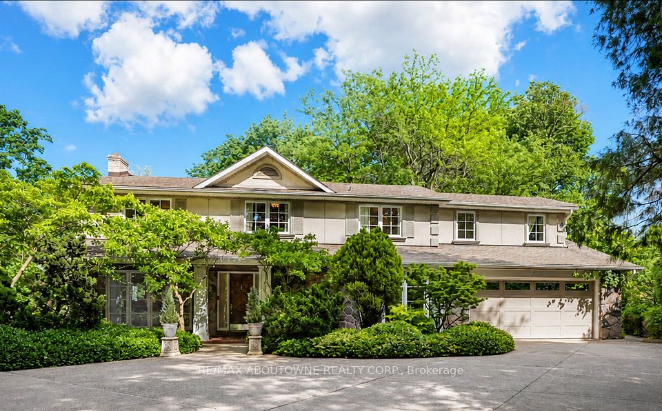Detached at 5052 Lakeshore Road, Burlington, ON L7L 1B9, Burlington