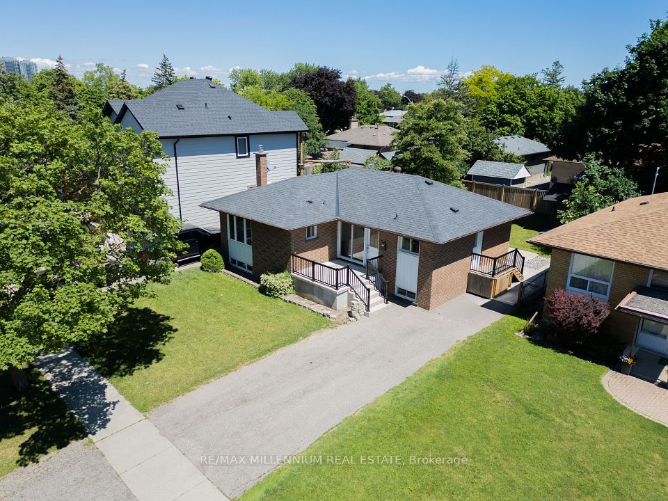 Detached at 37 Campbell Drive, Brampton, ON L6X 2H8, Brampton