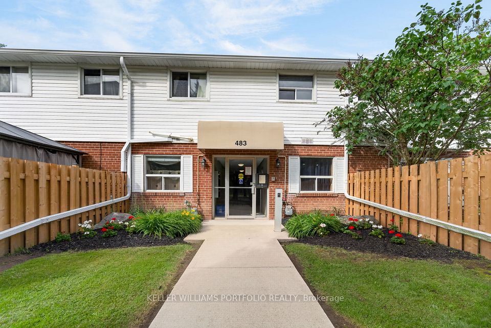 Condo Townhouse at 483 Claridge Road 11, Burlington, ON L7N 2S1, Burlington