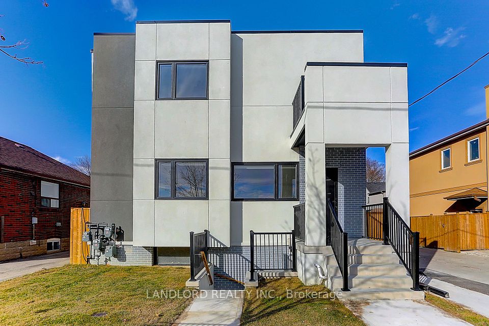 Detached at 2004 Lawrence Avenue W Lowr Rr, Toronto W04, ON M9N 1H4, Toronto W04
