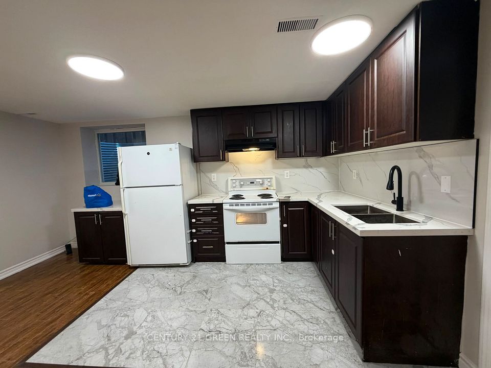 Detached at 16 Niles Court Basement, Brampton, ON L6S 5T6, Brampton