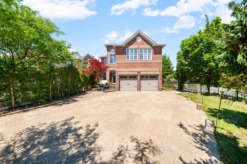 Detached at 8 Shallimar Court, Brampton, ON L6X 4N2, Brampton