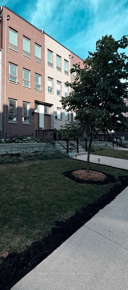 Att/Row/Townhouse at 45 Thomas Mulholland Drive 4, Toronto, ON M3K 0A5, Toronto W05