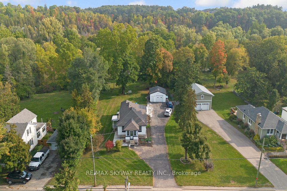 Detached at 45 Confederation Street, Halton Hills, ON L7G 3R4, Halton Hills