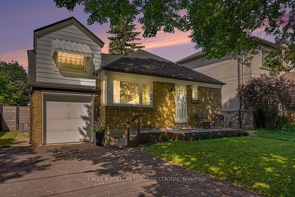Detached at 28 Inverleigh Drive, Toronto, ON M8Y 3E3, Toronto W07