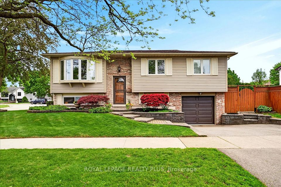 4452 Delaney Drive, Burlington, ON L7L 5J2 at 4452 Delaney Drive, Burlington, ON L7L 5J2, Burlington, ON, L7L 5J2