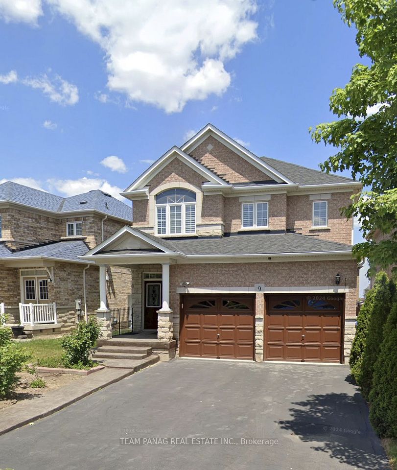 Detached at 7 Village Lake Crescent, Brampton, ON L6S 6K2, Brampton