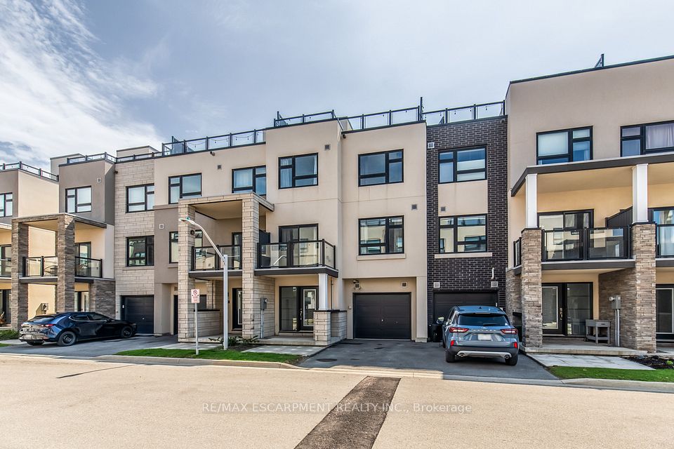 Condo Townhouse at 1121 Cooke Boulevard 32, Burlington, ON L7T 0C3, Burlington