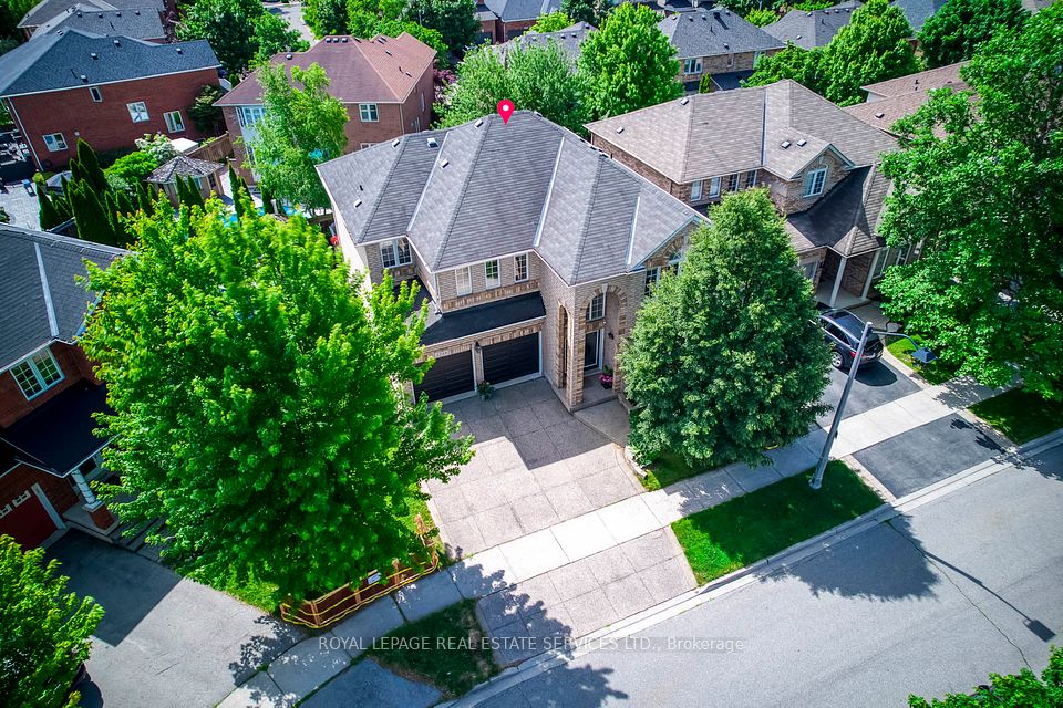 2249 Glazebrook Circle, Oakville, ON L6M 5B5 at 2249 Glazebrook Circle, Oakville, ON L6M 5B5, Oakville, ON, L6M 5B5