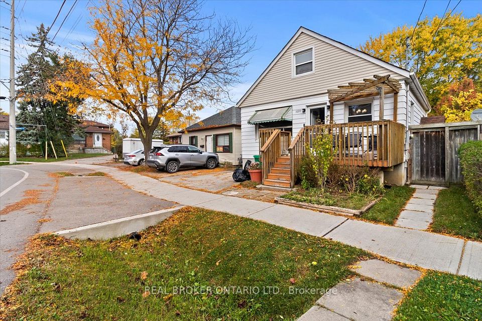 1097 Enola Avenue, Mississauga, ON L5G 4B1 at 1097 Enola Avenue, Mississauga, ON L5G 4B1, Mississauga, ON, L5G 4B1