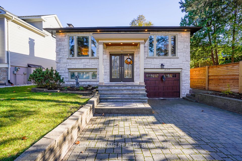 Detached at 220 Overton Place, Oakville, ON L6H 1E9, Oakville