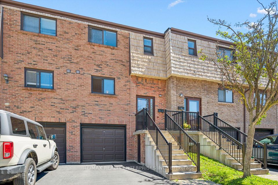 Condo Townhouse at 1518 Sixth Line 30, Oakville, ON L6H 2P2, Oakville
